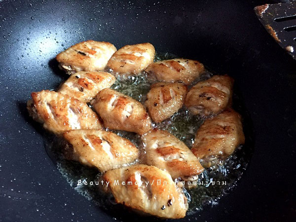 ปีกไก่ทอดซอสมะขาม ปีกไก่ทอดซอสมะขาม