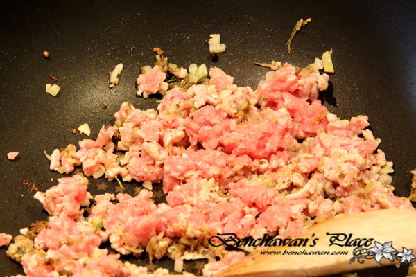 สาคูไส้หมู สาคูไส้หมู