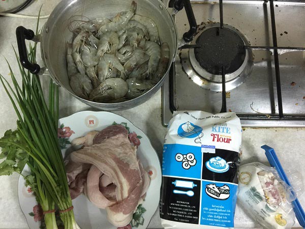 ลูกชิ้นกุ้งสูตรแต้จิ๋ว ลูกชิ้นกุ้งสูตรแต้จิ๋ว