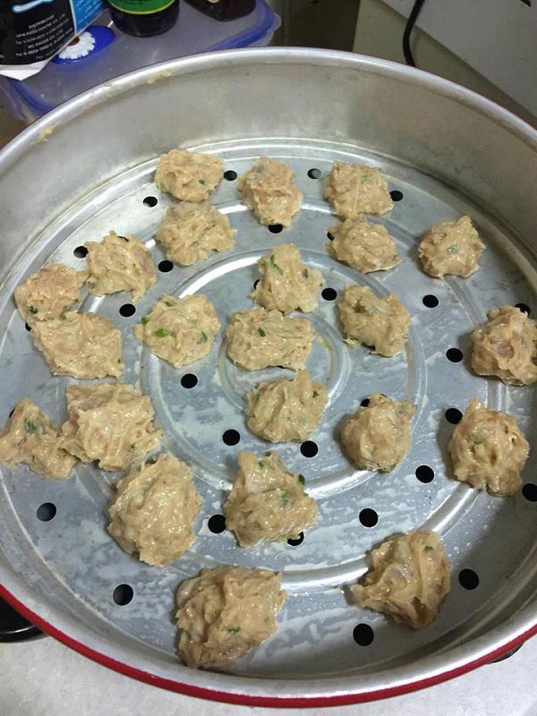 ลูกชิ้นกุ้งสูตรแต้จิ๋ว ลูกชิ้นกุ้งสูตรแต้จิ๋ว
