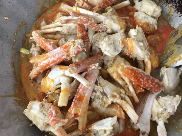 ปูม้าผัดผงกะหรี่ ปูม้าผัดผงกะหรี่