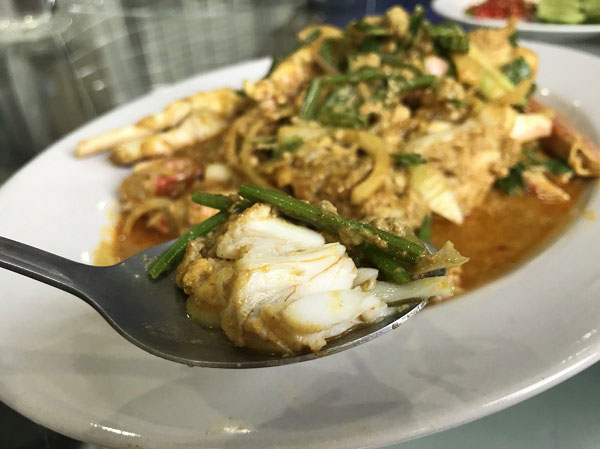 ปูม้าผัดผงกะหรี่ ปูม้าผัดผงกะหรี่