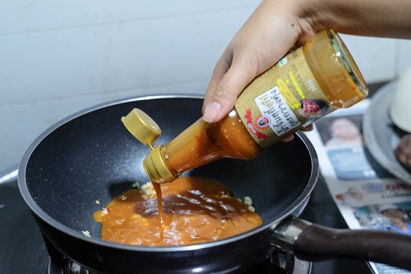 ปีกไก่ทอดซอสสุกี้ ปีกไก่ทอดซอสสุกี้