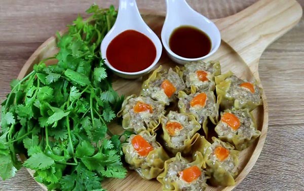 ขนมจีบหมูสับไข่เค็ม ขนมจีบหมูสับไข่เค็ม