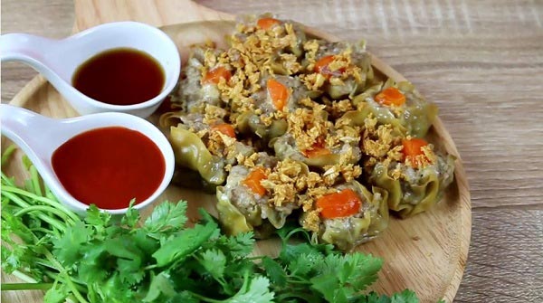 ขนมจีบหมูสับไข่เค็ม ขนมจีบหมูสับไข่เค็ม