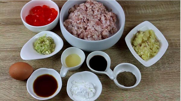 ขนมจีบหมูสับไข่เค็ม ขนมจีบหมูสับไข่เค็ม