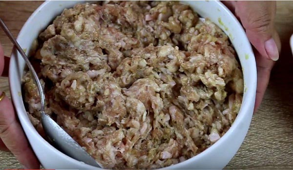ขนมจีบหมูสับไข่เค็ม ขนมจีบหมูสับไข่เค็ม