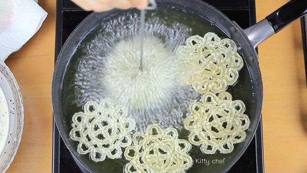 ขนมดอกจอก ขนมดอกจอก