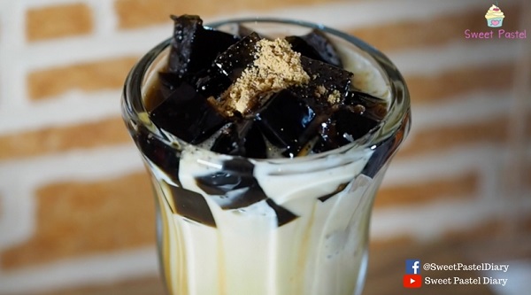 เฉาก๊วยนมสดเกล็ดหิมะคาราเมล เฉาก๊วยนมสดเกล็ดหิมะคาราเมล