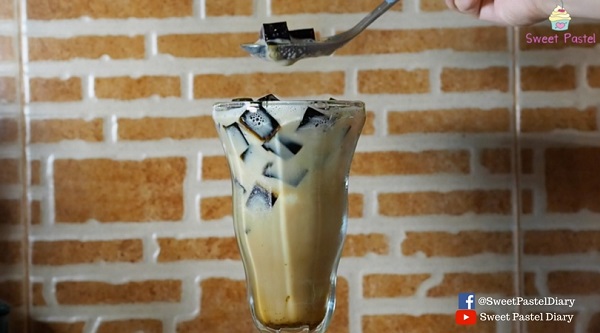เฉาก๊วยนมสดเกล็ดหิมะคาราเมล เฉาก๊วยนมสดเกล็ดหิมะคาราเมล
