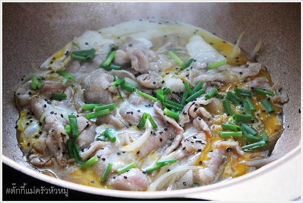 ข้าวหน้าหมูสไลซ์ซอสเทอริยากิ ข้าวหน้าหมูสไลซ์ซอสเทอริยากิ