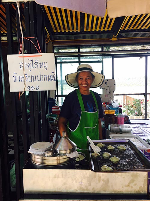 ตลาดน้ำทุ่งบัวแดง ตลาดน้ำทุ่งบัวแดง