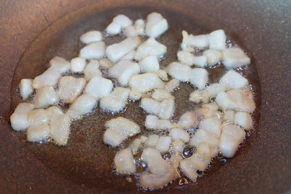 กุ้งกระเทียมพริกไทยราดข้าว กุ้งกระเทียมพริกไทยราดข้าว