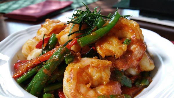 กุ้งผัดพริกแกง กุ้งผัดพริกแกง