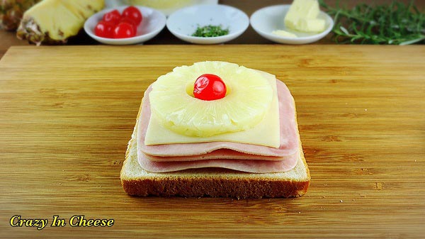 ขนมปังแซนด์วิชฮาวายเอี้ยน ขนมปังแซนด์วิชฮาวายเอี้ยน