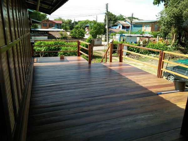 บ้านไม้ชั้นเดียวใต้ถุนสูง บ้านไม้ชั้นเดียวใต้ถุนสูง