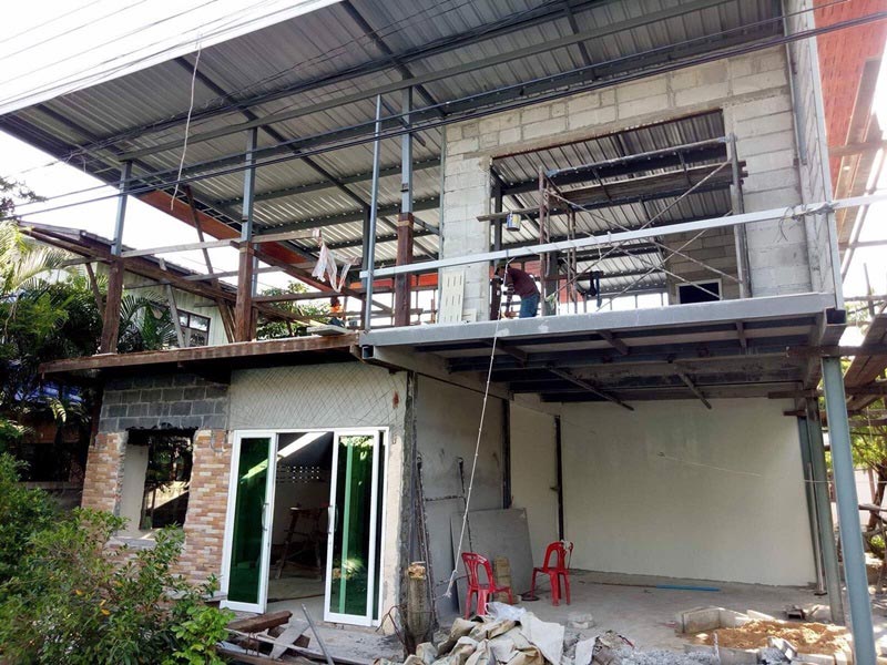 รีโนเวทบ้านครึ่งปูนครึ่งไม้ 2 ชั้น รีโนเวทบ้านครึ่งปูนครึ่งไม้ 2 ชั้น