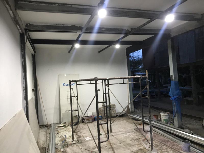 รีโนเวทบ้านครึ่งปูนครึ่งไม้ 2 ชั้น รีโนเวทบ้านครึ่งปูนครึ่งไม้ 2 ชั้น