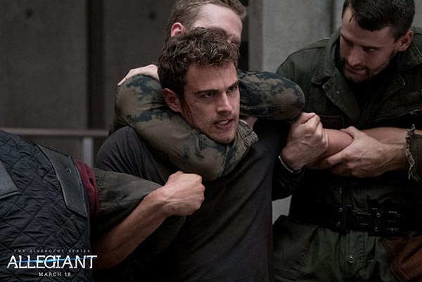 The Divergent Series Ascendant The Divergent Series Ascendant