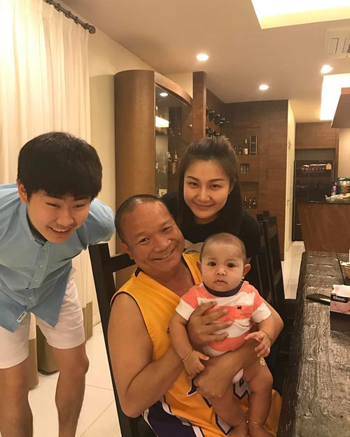 บ้านดาราตลก บ้านดาราตลก