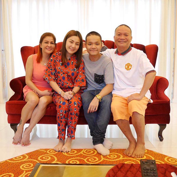 บ้านดาราตลก บ้านดาราตลก