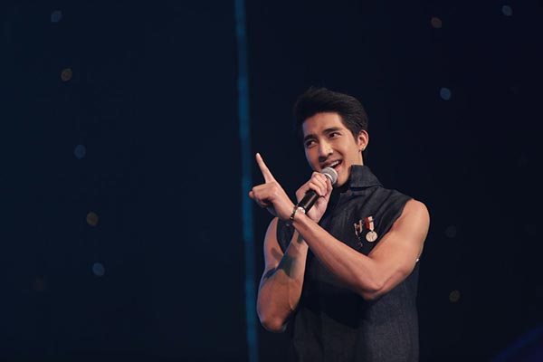 Y I LOVE YOU FAN PARTY Y I LOVE YOU FAN PARTY