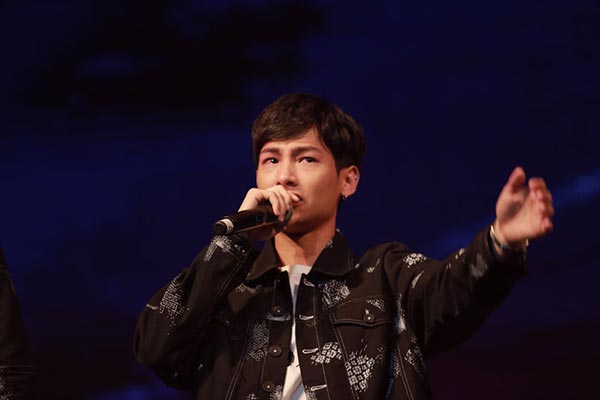 Y I LOVE YOU FAN PARTY Y I LOVE YOU FAN PARTY