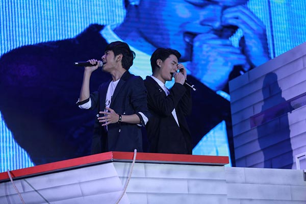 Y I LOVE YOU FAN PARTY Y I LOVE YOU FAN PARTY