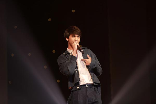 Y I LOVE YOU FAN PARTY Y I LOVE YOU FAN PARTY