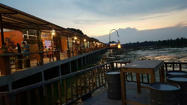 ตลาดน้ำทุ่งบัวแดง ตลาดน้ำทุ่งบัวแดง