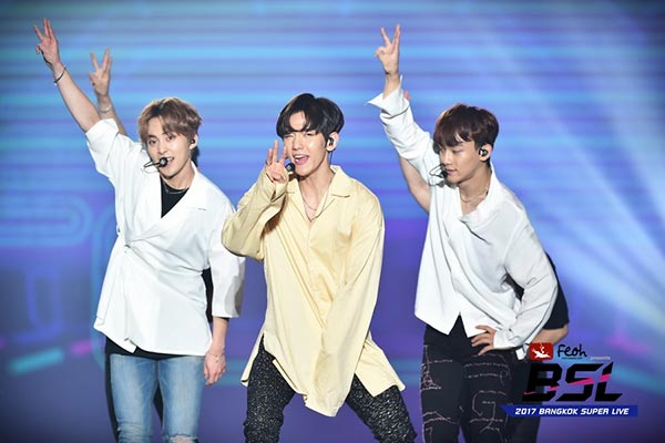 เฟโอห์ พรีเซนต์ 2017 แบงคอก ซูเปอร์ ไลฟ์ เฟโอห์ พรีเซนต์ 2017 แบงคอก ซูเปอร์ ไลฟ์