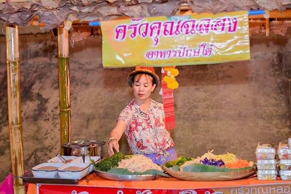 ตลาดริมน้ำไทหล่ม ตลาดริมน้ำไทหล่ม