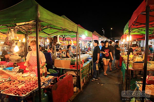ตลาดคนเดินสายใต้ใหม่ ตลาดคนเดินสายใต้ใหม่