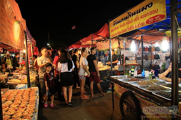 ตลาดคนเดินสายใต้ใหม่ ตลาดคนเดินสายใต้ใหม่