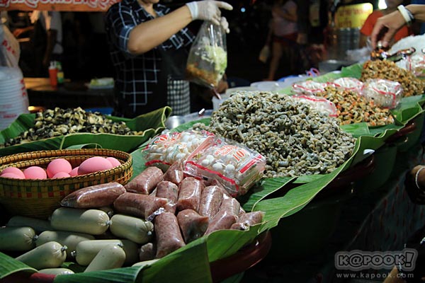 ตลาดคนเดินสายใต้ใหม่ ตลาดคนเดินสายใต้ใหม่