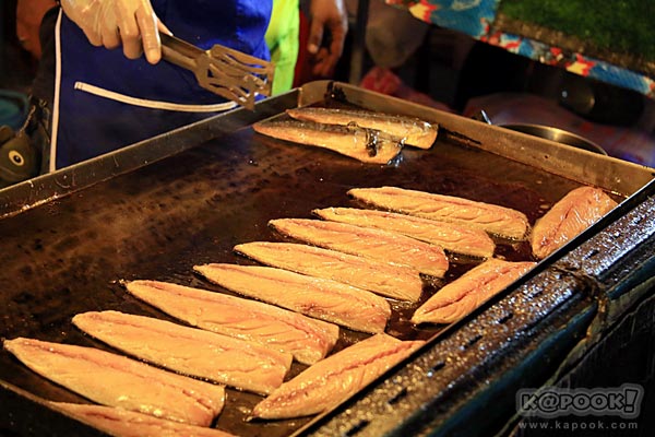 ตลาดคนเดินสายใต้ใหม่ ตลาดคนเดินสายใต้ใหม่