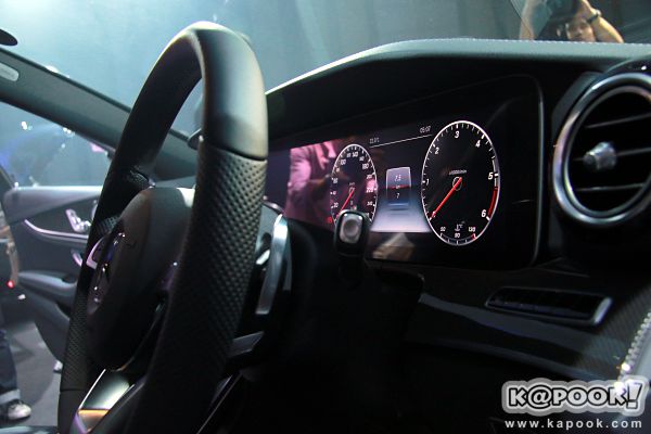 E 220 d AMG Dynamic E 220 d AMG Dynamic