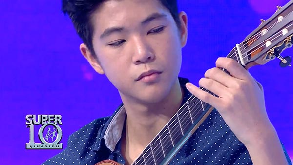 ผู้สาวขาเลาะ ผู้สาวขาเลาะ