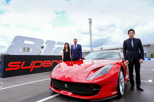 Ferrari 812 superfast Ferrari 812 superfast