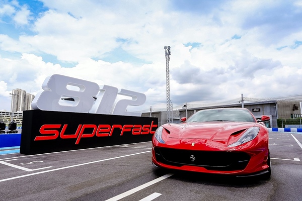 Ferrari 812 superfast Ferrari 812 superfast