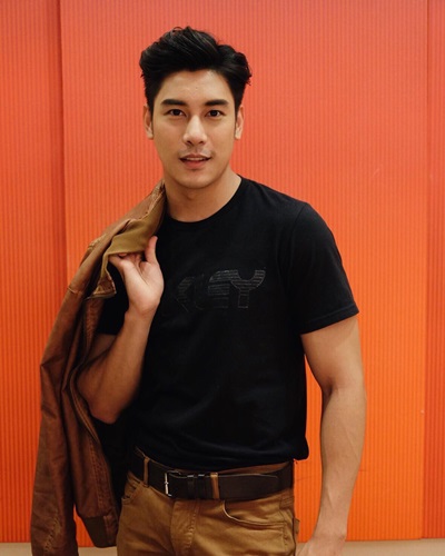 ท่าโพส ผู้ชาย ท่าโพส ผู้ชาย