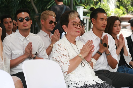 มาตุภูมิแห่งหัวใจ มนตราลายหงส์ มาตุภูมิแห่งหัวใจ มนตราลายหงส์
