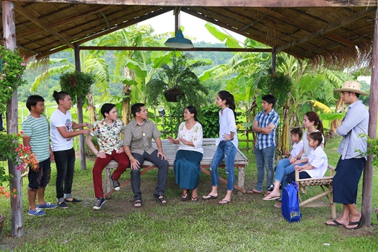 รักหลงโรง รักหลงโรง