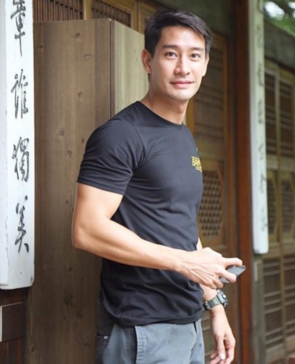 ป้อง ณวัฒน์ ป้อง ณวัฒน์