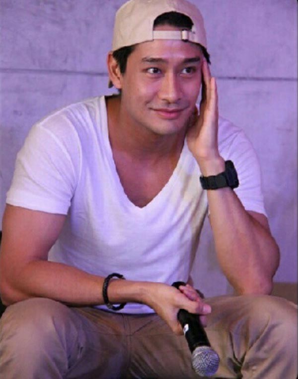 ป้อง ณวัฒน์ ป้อง ณวัฒน์