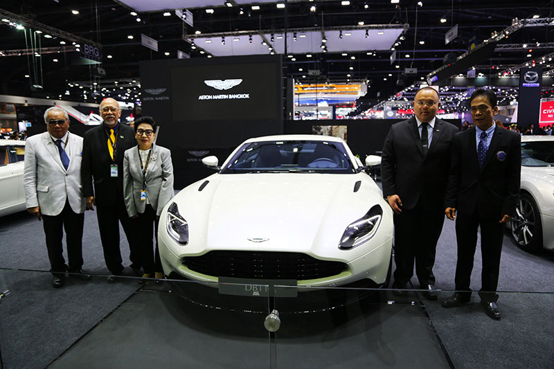 Aston Martin DB11 V8 Aston Martin DB11 V8