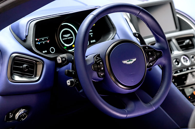 Aston Martin DB11 V8 Aston Martin DB11 V8