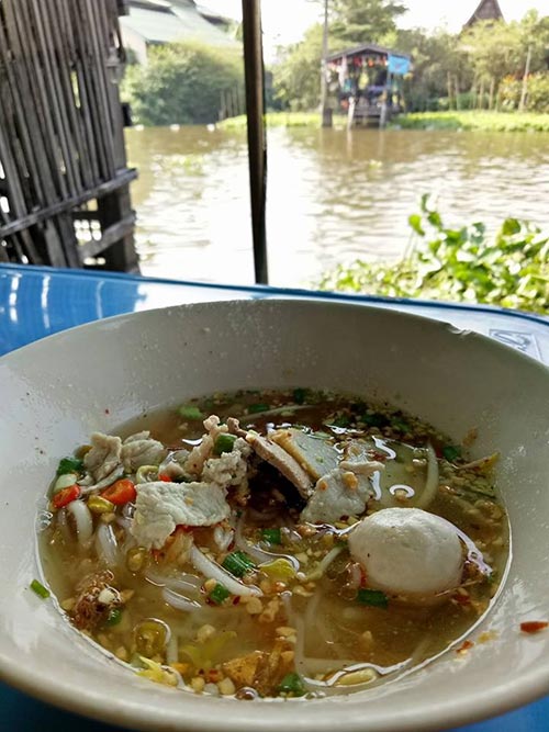 ร้านก๋วยเตี๋ยวริมน้ำ นนทบุรี ร้านก๋วยเตี๋ยวริมน้ำ นนทบุรี