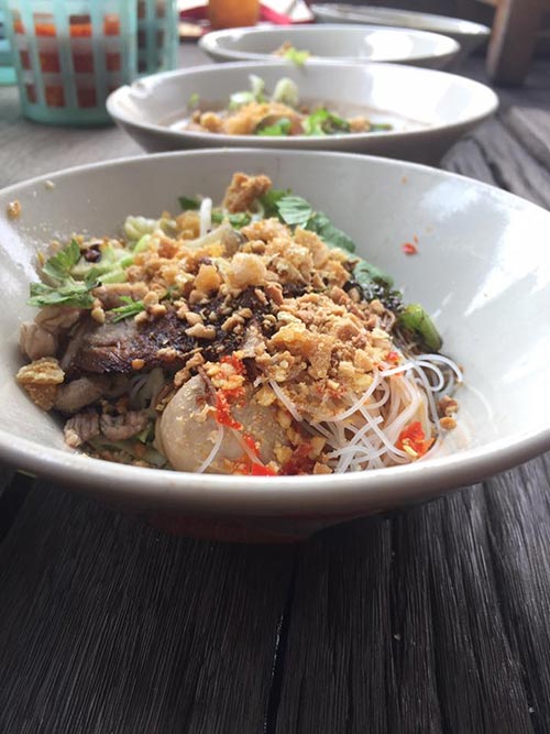 ร้านก๋วยเตี๋ยวริมน้ำ นนทบุรี ร้านก๋วยเตี๋ยวริมน้ำ นนทบุรี