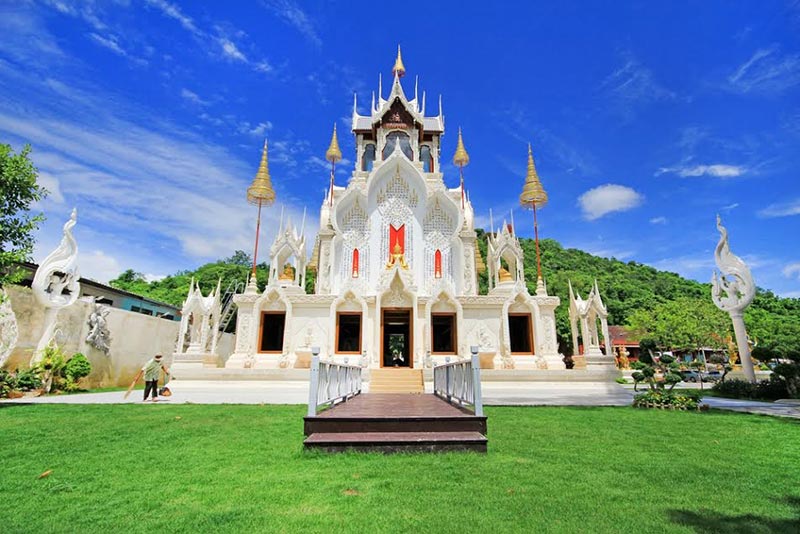ที่เที่ยวเพชรบุรี พระธาตุฉิมพลีพระเศรษฐีนวโกฏิ